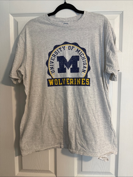 Other - University of Michigan Wolverines Gray Logo T-Shirt